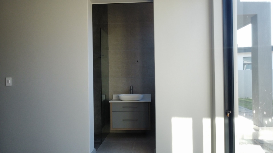 4 Bedroom Property for Sale in Oubaai Western Cape
